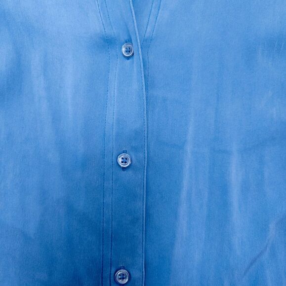 Quince Blouse Womens Large Blue Button-Down Flowy Silky Feel Modern Chic - Picture 7 of 8